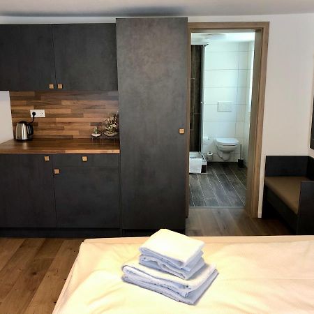 City Apartments, Outlet 100 Meter Metzingen  Esterno foto